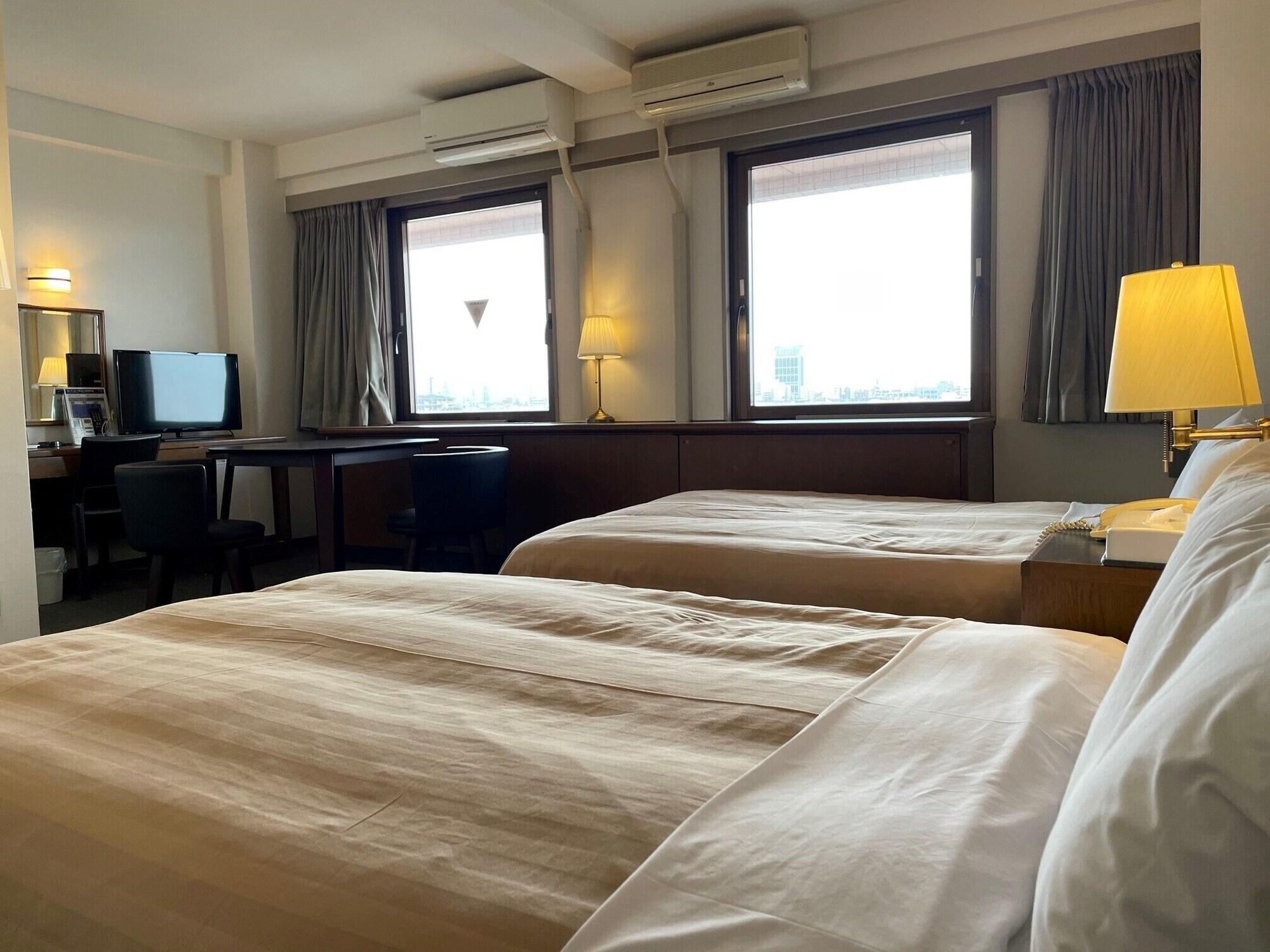 Kanku Sun Plus Yutaka Hotel Izumisano Bagian luar foto